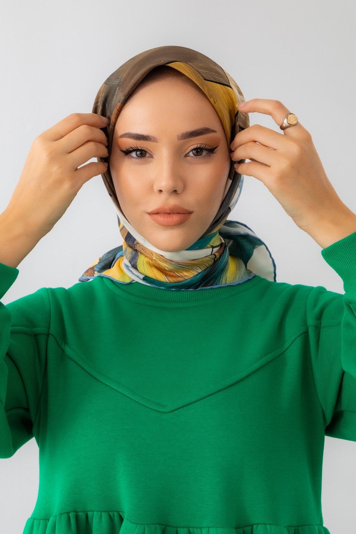 how to wear silk hijab