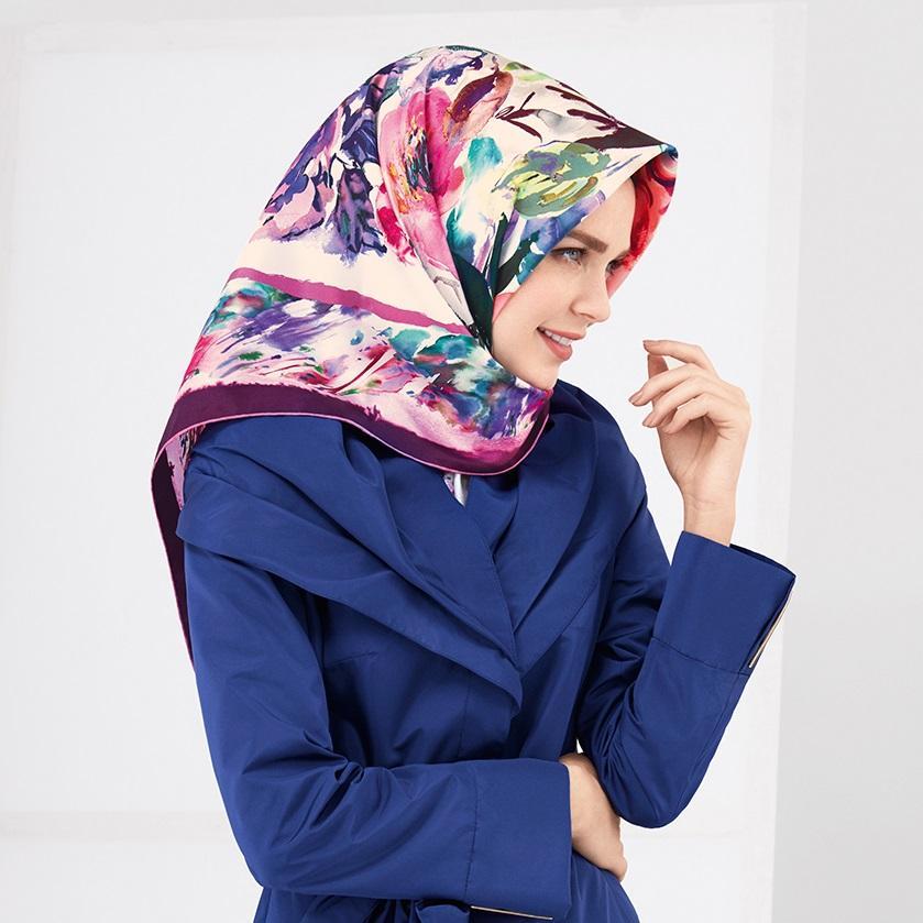 Armine Vintage Floral Silk Twill Scarf - Beautiful Hijab Styles