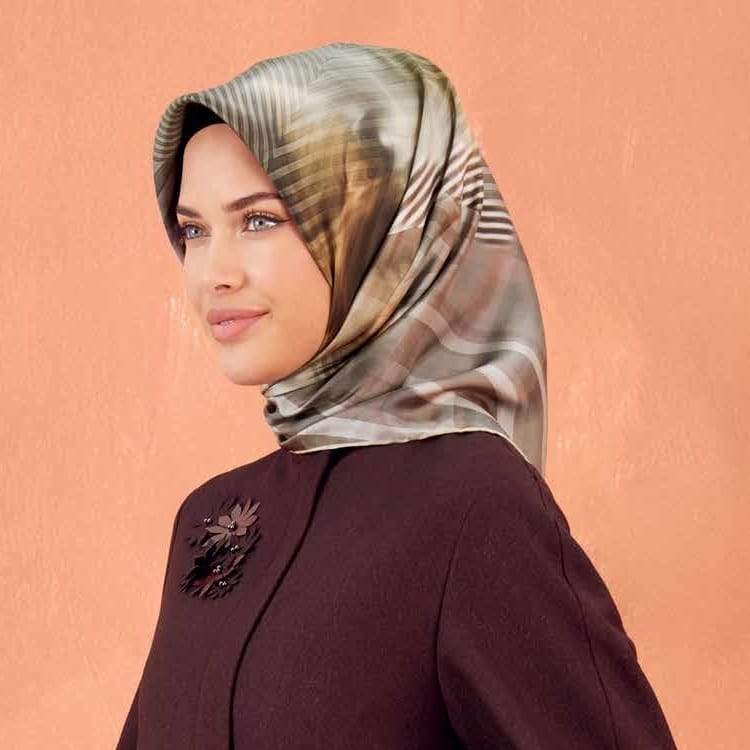Armine :  A Scarf with Subtle Elegance Turkish Silk Hijab - Beautiful Hijab Styles