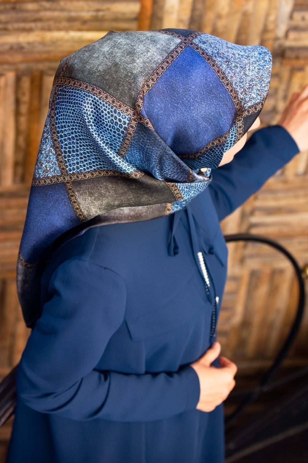 Vissona Ozel Silk Twill Scarf No. 12 - Beautiful Hijab Styles