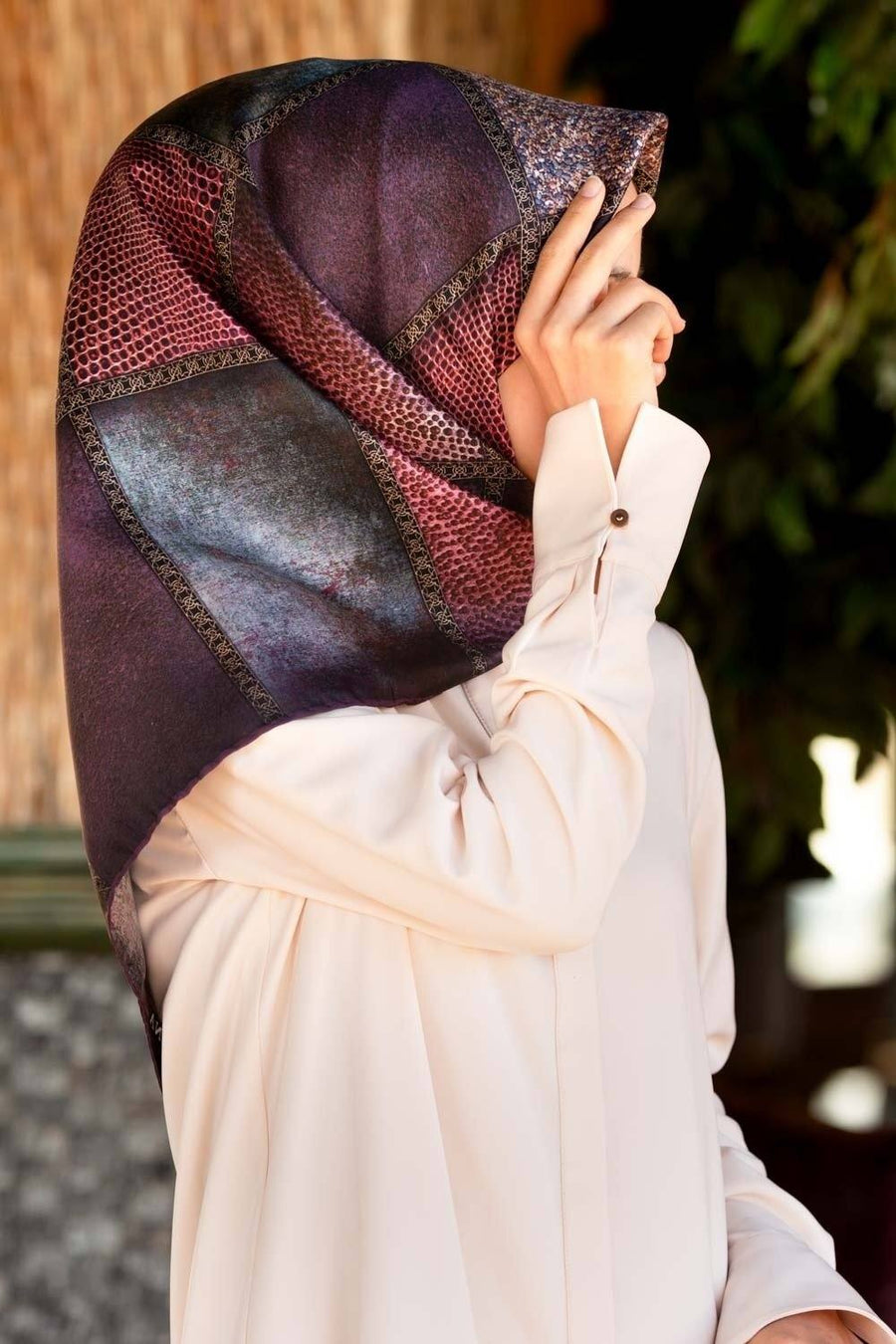 Vissona Ozel Silk Twill Scarf No. 11 - Beautiful Hijab Styles