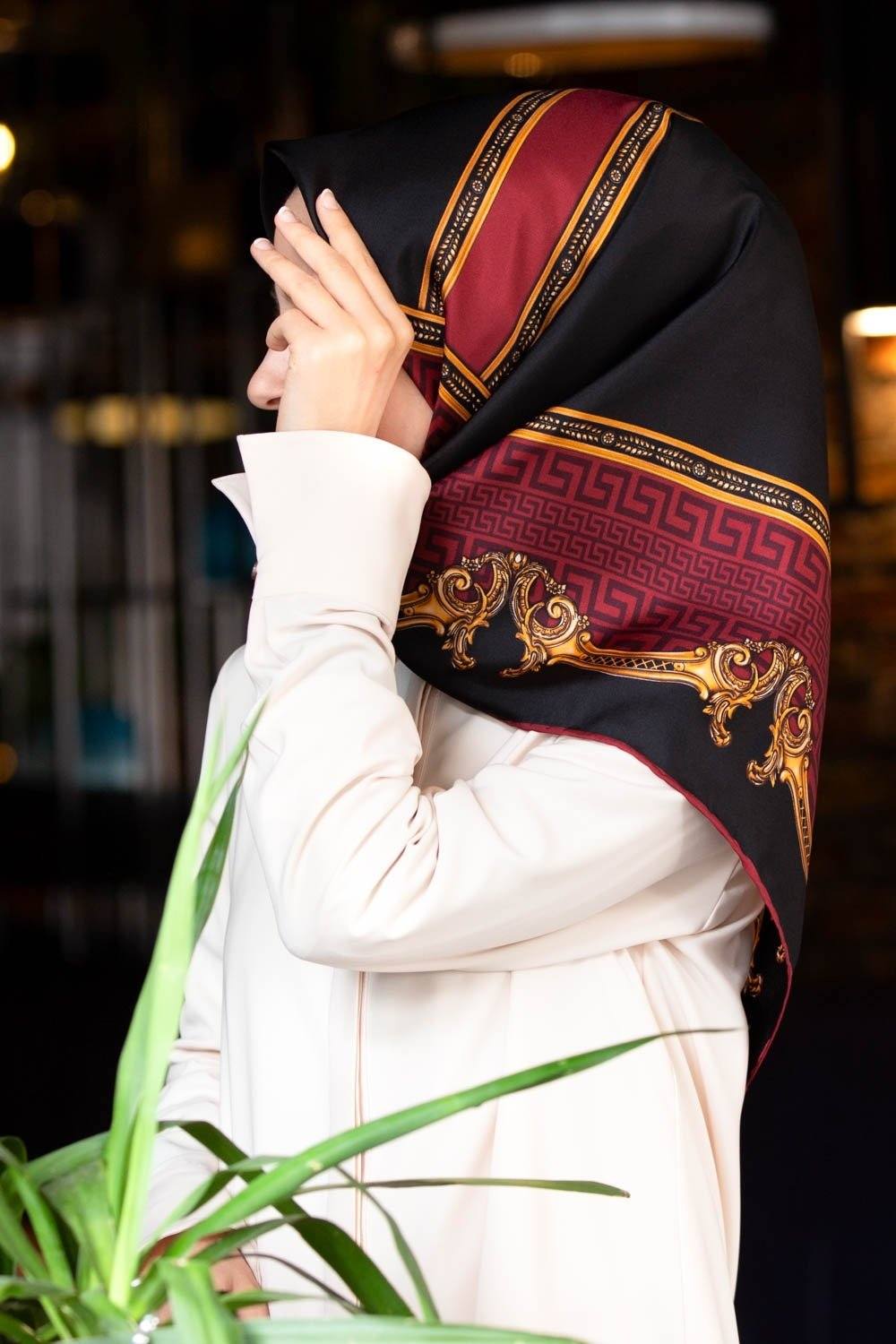Vissona Italia Women Silk Scarf No. 3 - Beautiful Hijab Styles