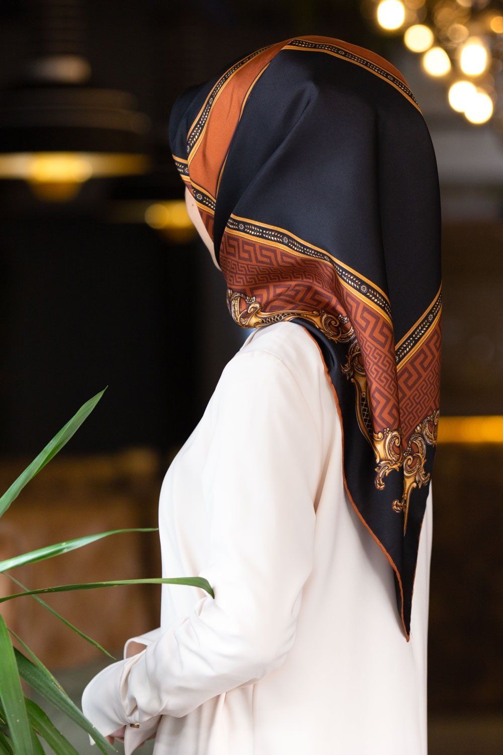 Vissona Italia Women Silk Scarf No. 8 - Beautiful Hijab Styles