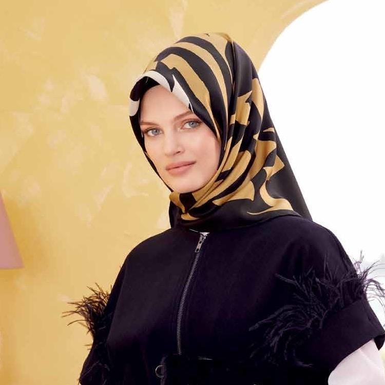 Armine :  A Bold and Beautiful Silk Head Wrap - Beautiful Hijab Styles
