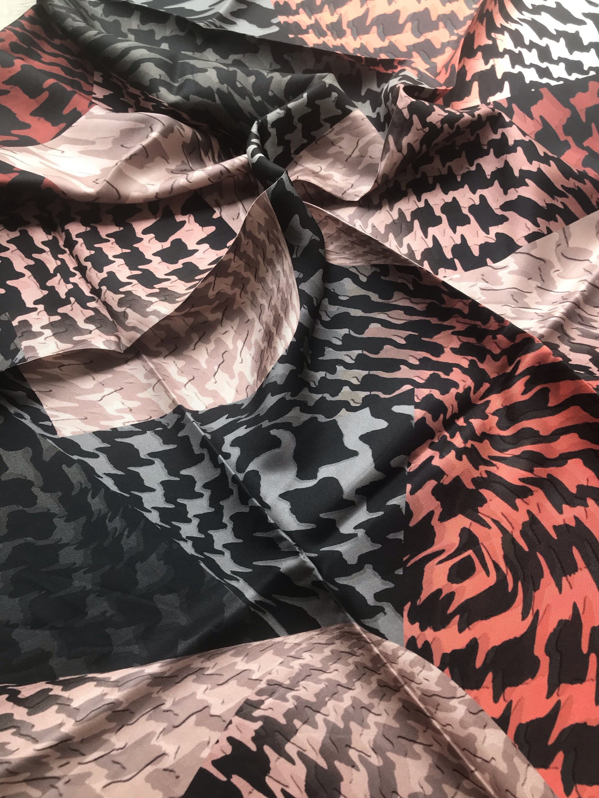 Aker Hounds-tooth Square Silk Scarf No. 14 - Beautiful Hijab Styles